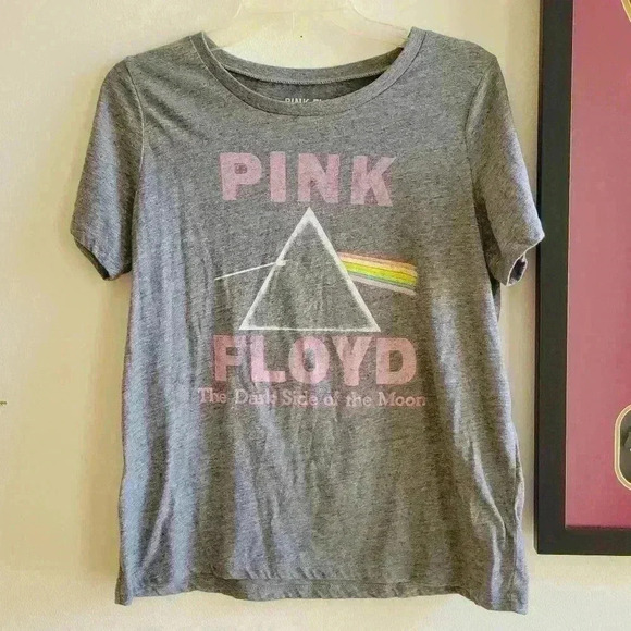 Pink Floyd Tops - Pink Floyd Dark Side of the Moon T-Shirt Short Sleeve, Sz XL Gray Color
